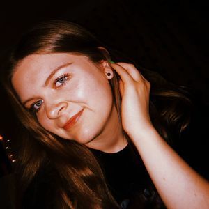 Meet your Posher, Adreena